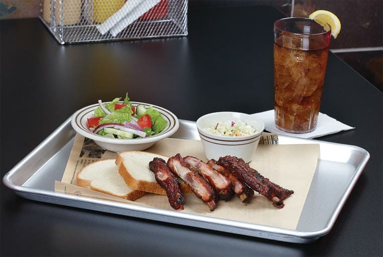 aluminum-serving-tray-paper-liners.jpg