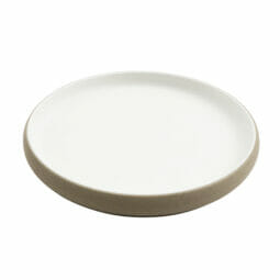 21378-TOH/SND - 8.5" hatch touch of honey interior/sandstone exterior round melamine plate, 8.5"L x 8.5"W x 1"H, GET, cheforward