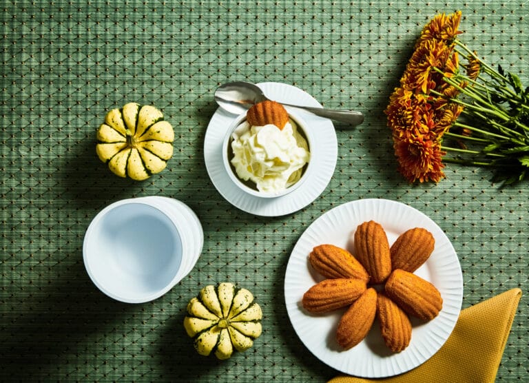 Riva Maris: Modern Matte Melamine Dinnerware for Banquet and Buffet Service